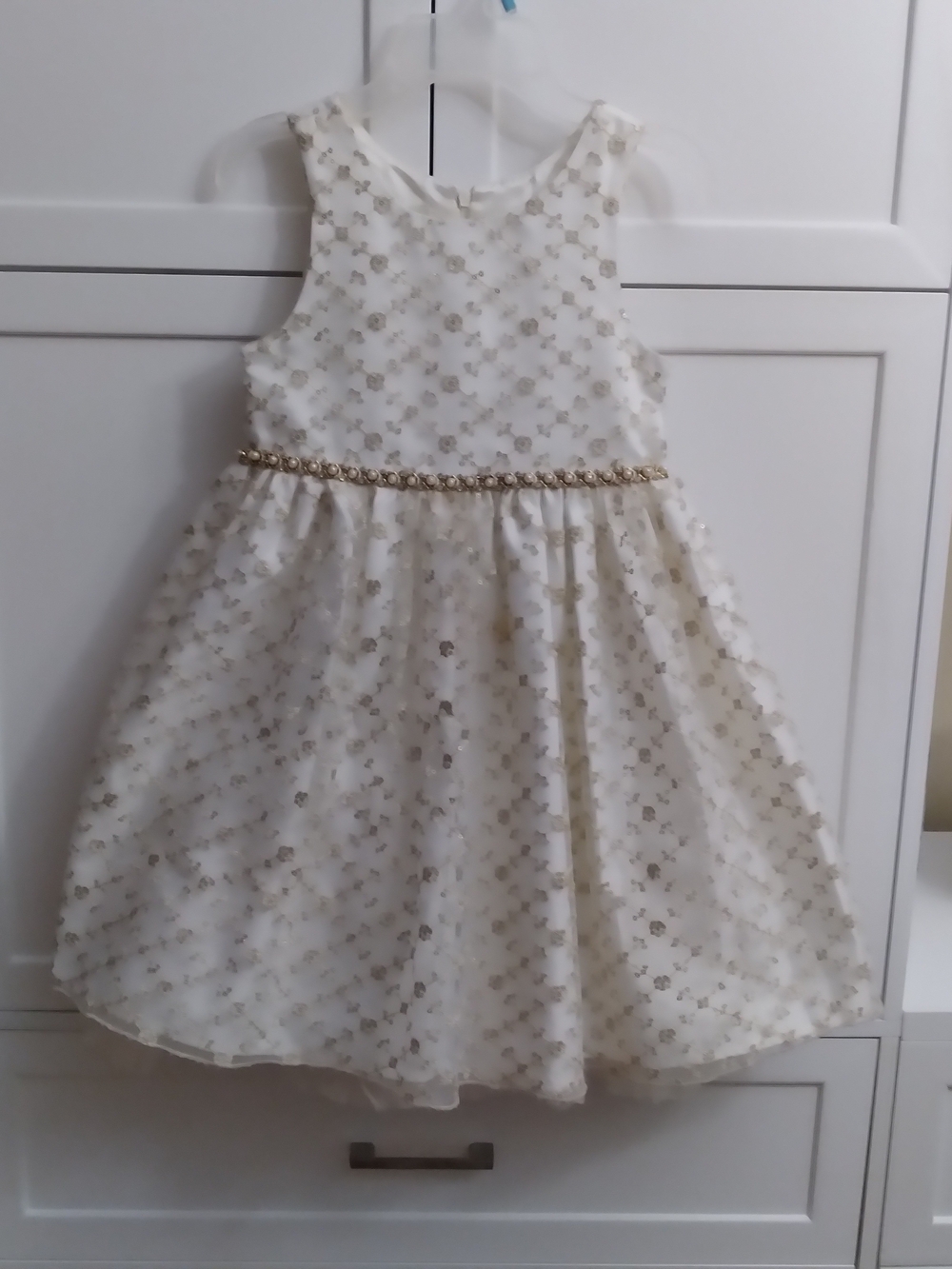 Beautiful White and Gold Floral Tulle Party Dress, Girls 6/7 y.o.